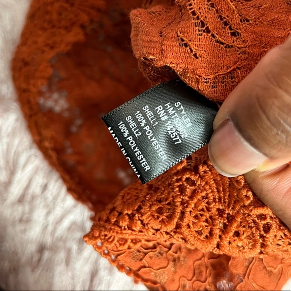 Haute Monde Butterfly Sleeve Lace Top - Picture 10 of 12